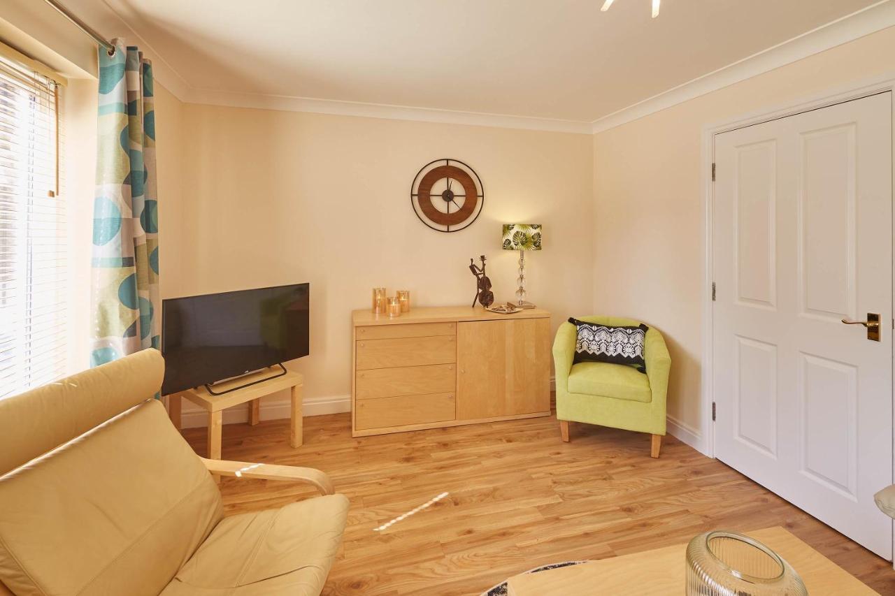 Host & Stay - The Scuttlebutt Townhouse Whitby Extérieur photo