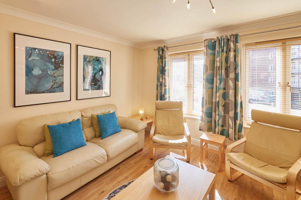 Host & Stay - The Scuttlebutt Townhouse Whitby Extérieur photo